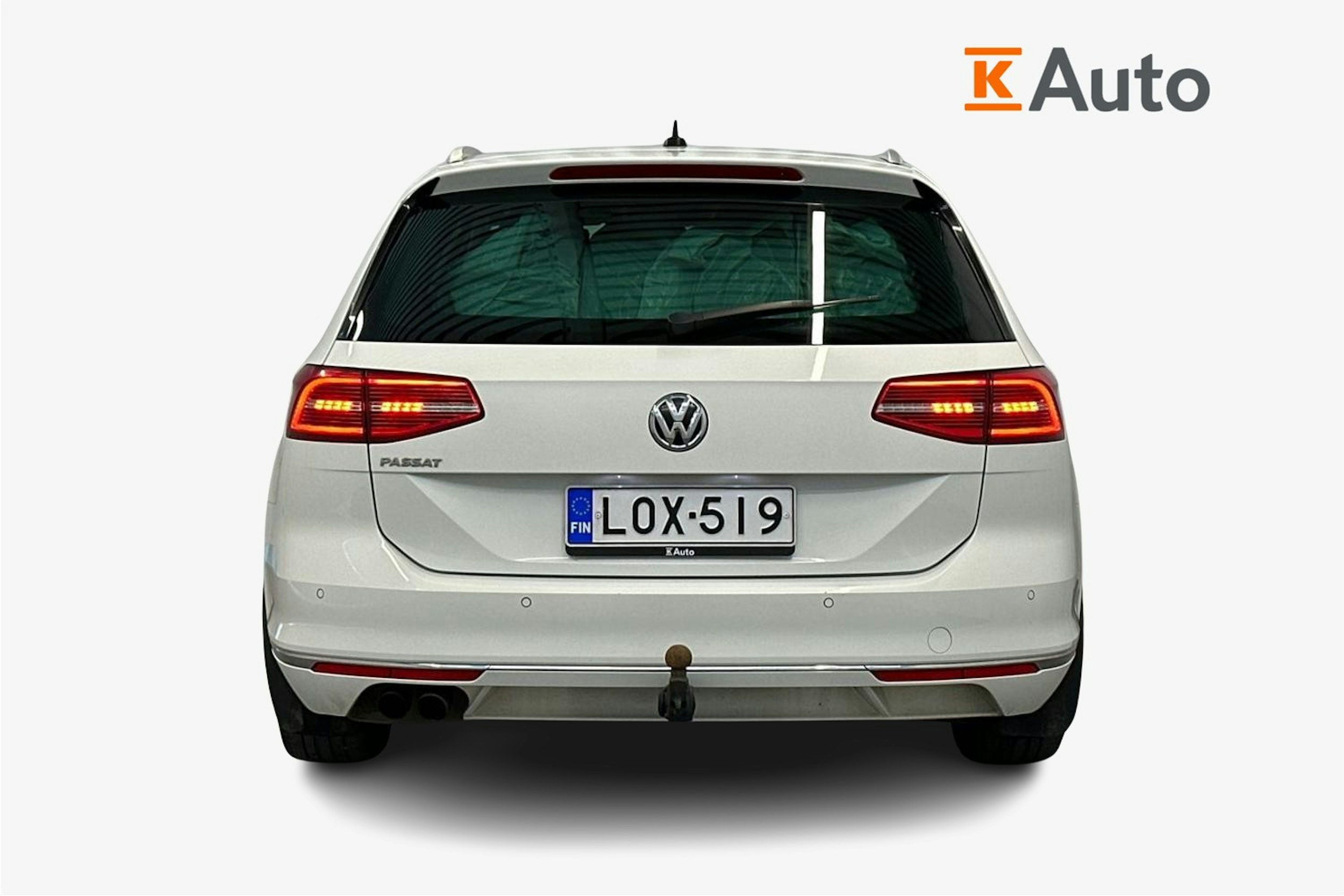 Valkoinen Volkswagen PASSAT 2019 kuva 3.