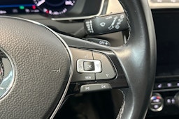 Valkoinen Volkswagen PASSAT 2019 kuva 20.