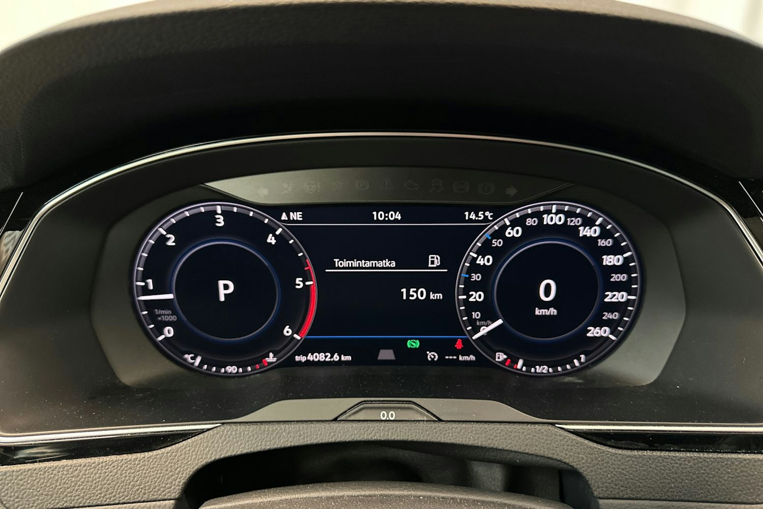 Valkoinen Volkswagen PASSAT 2019 kuva 21.