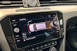 Valkoinen Volkswagen PASSAT 2019 kuva 25.