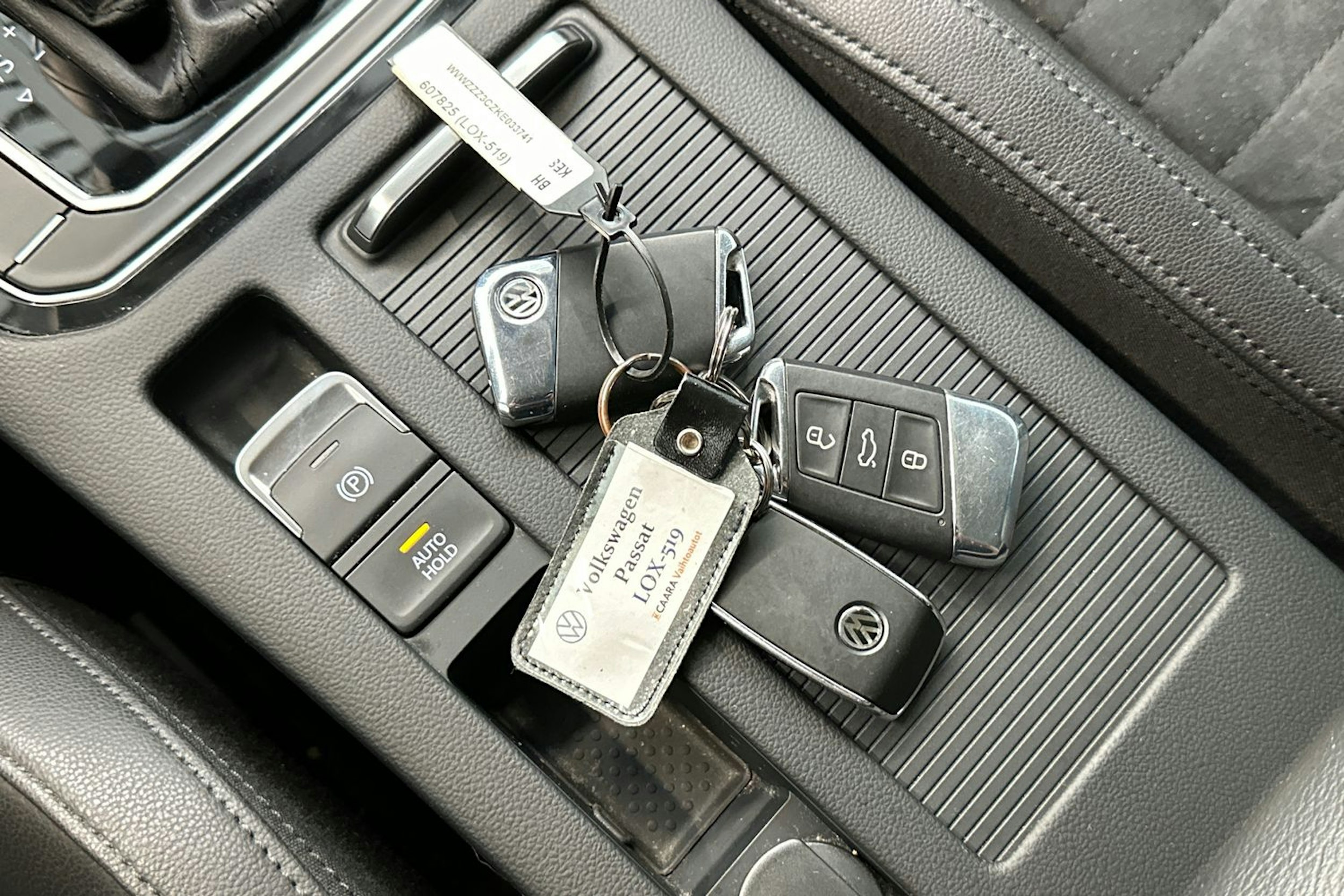 Valkoinen Volkswagen PASSAT 2019 kuva 29.