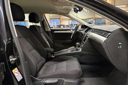 musta Volkswagen Passat 2019 kuva 14.