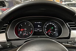 musta Volkswagen Passat 2019 kuva 25.