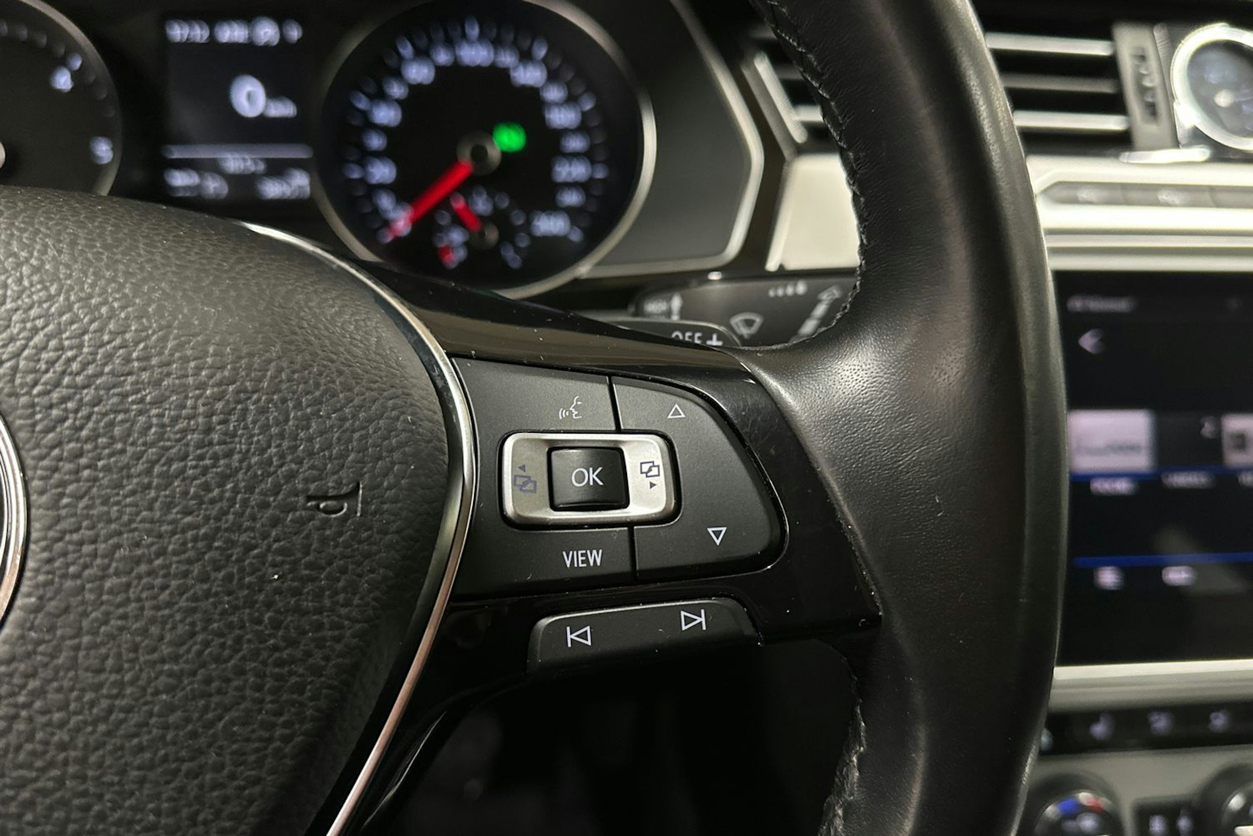 musta Volkswagen Passat 2019 kuva 27.