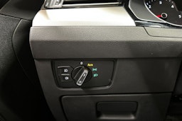 musta Volkswagen Passat 2019 kuva 28.