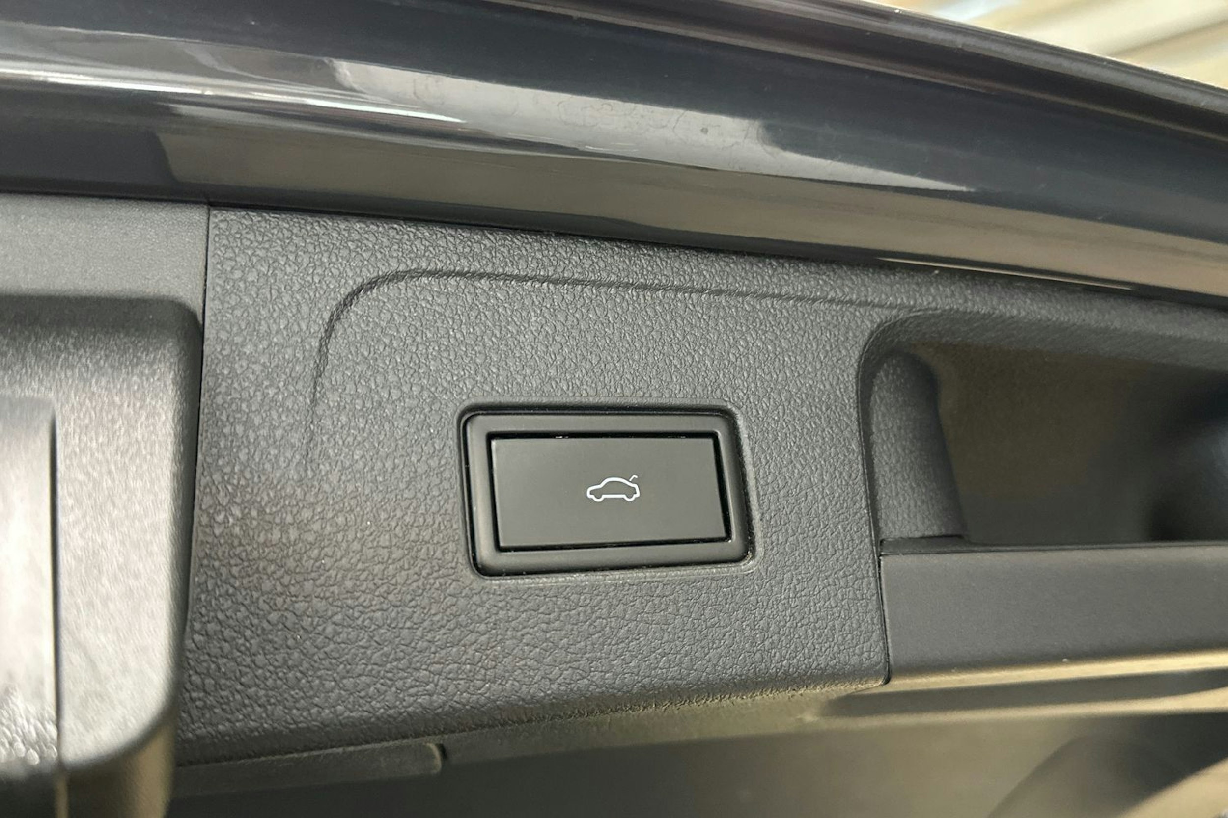 harmaa Volkswagen Passat 2019 kuva 33.