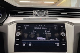 sininen Volkswagen Passat 2019 kuva 21.