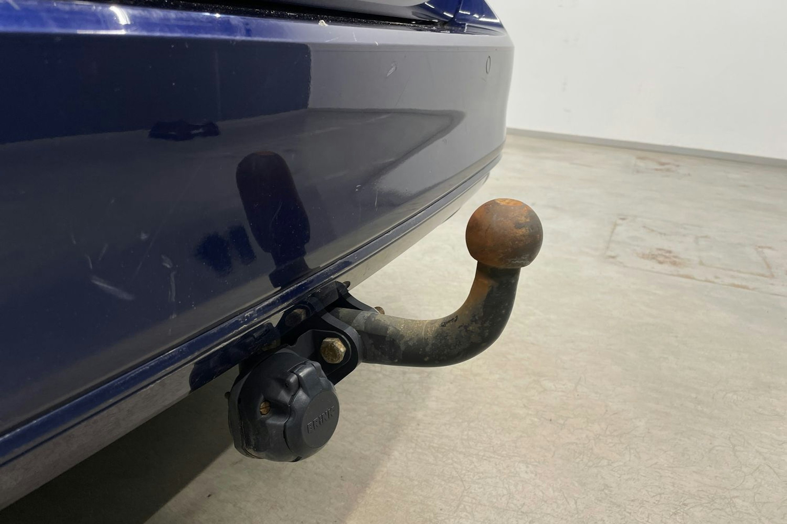 sininen Volkswagen Passat 2019 kuva 38.