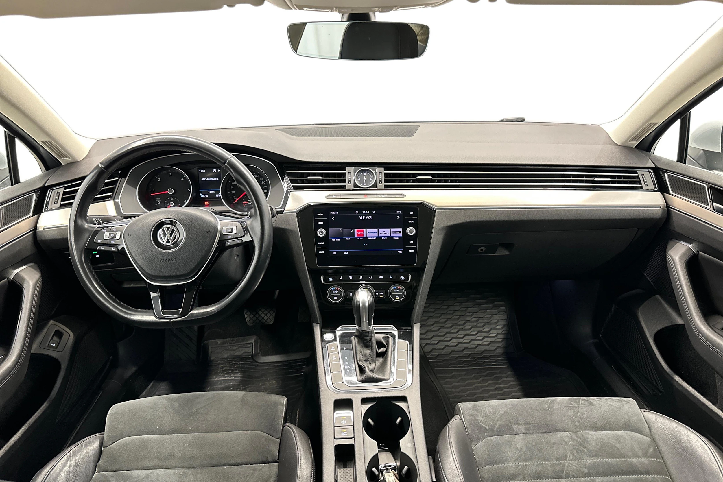 hopea Volkswagen Passat 2019 kuva 9.