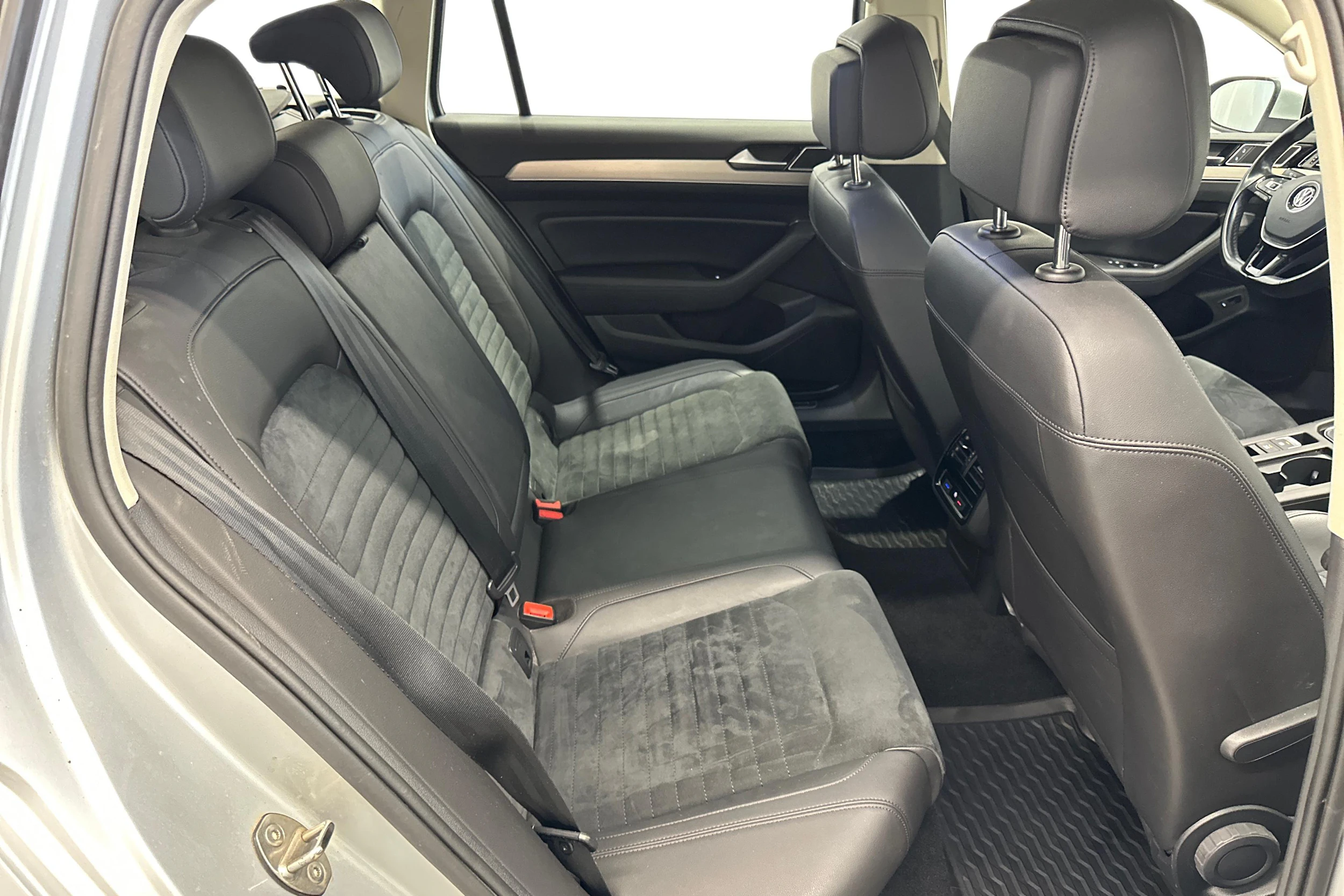 hopea Volkswagen Passat 2019 kuva 12.