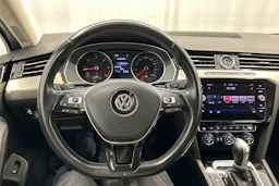 hopea Volkswagen Passat 2019 kuva 16.