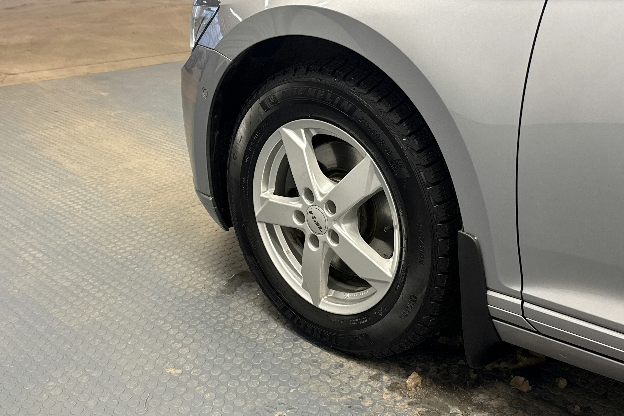 hopea Volkswagen Passat 2019 kuva 10.