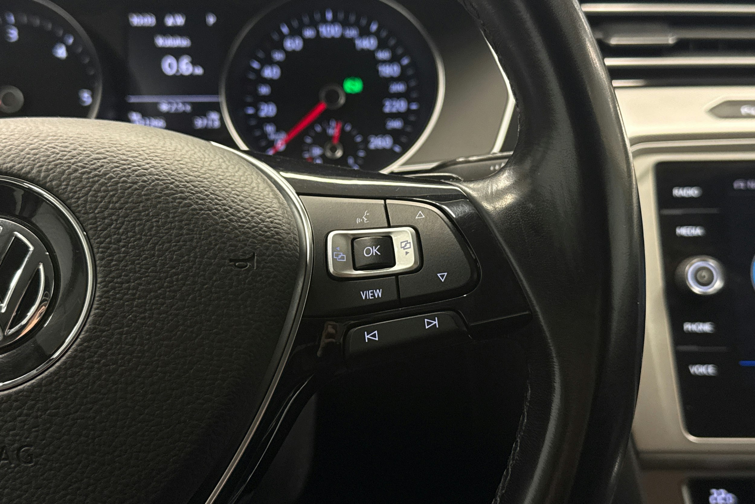 hopea Volkswagen Passat 2019 kuva 14.