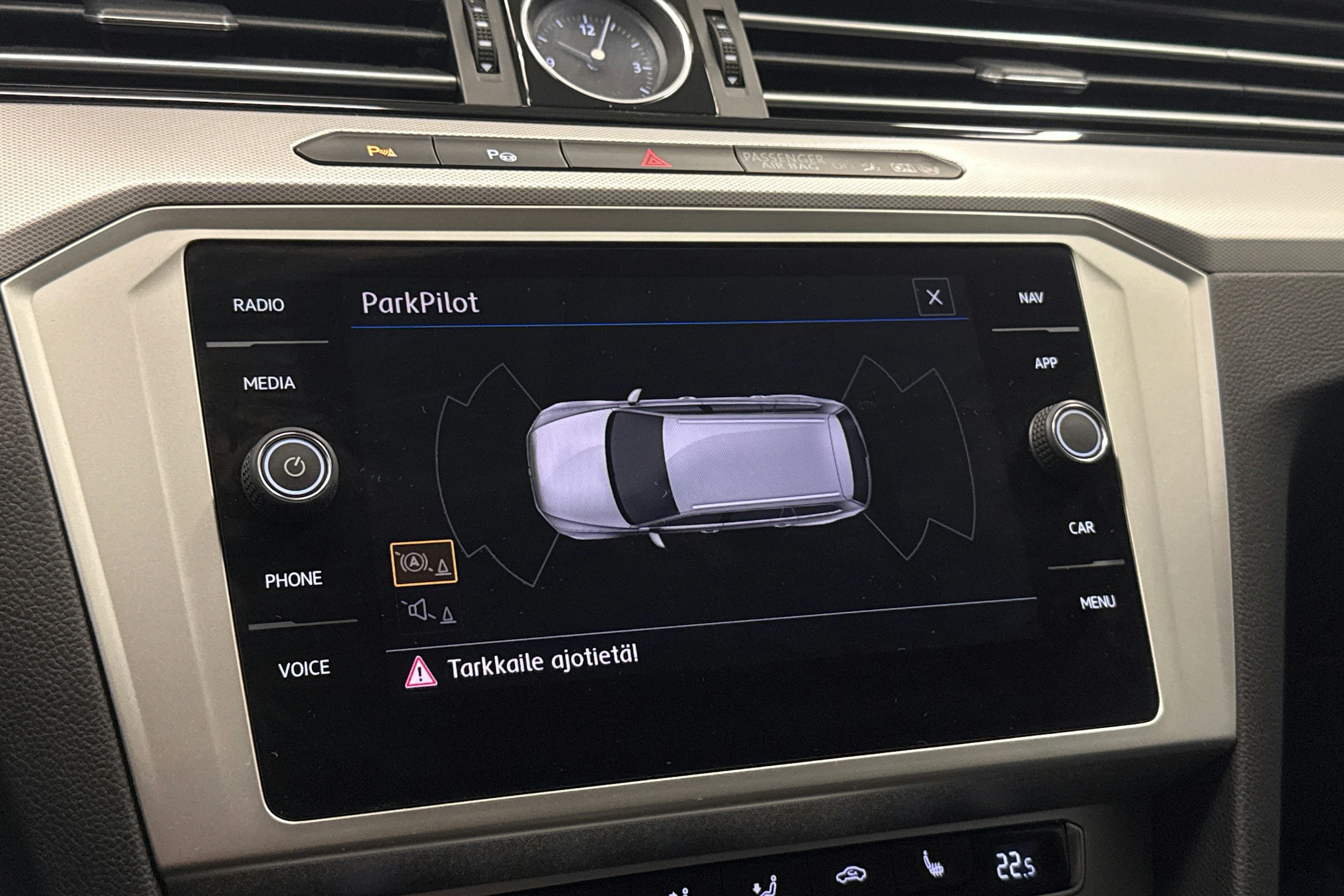 hopea Volkswagen Passat 2019 kuva 16.