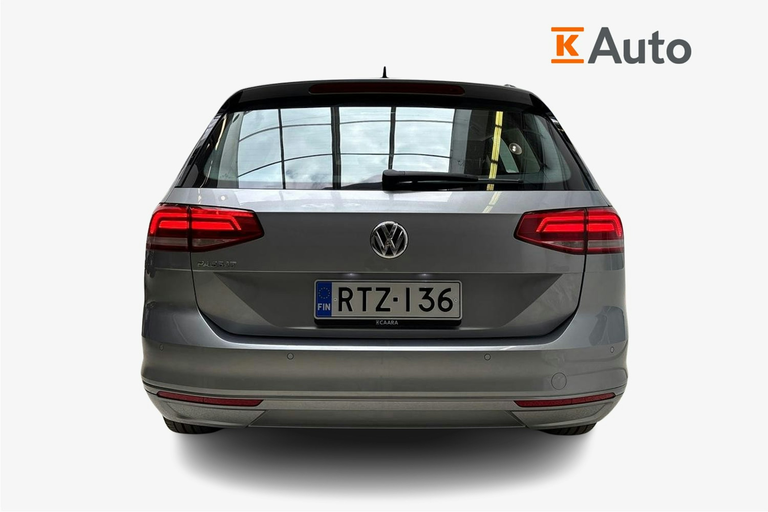 sininen Volkswagen Passat 2019 kuva 3.