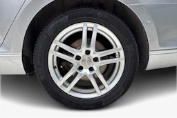 sininen Volkswagen Passat 2019 kuva 11.