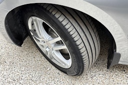 sininen Volkswagen Passat 2019 kuva 13.