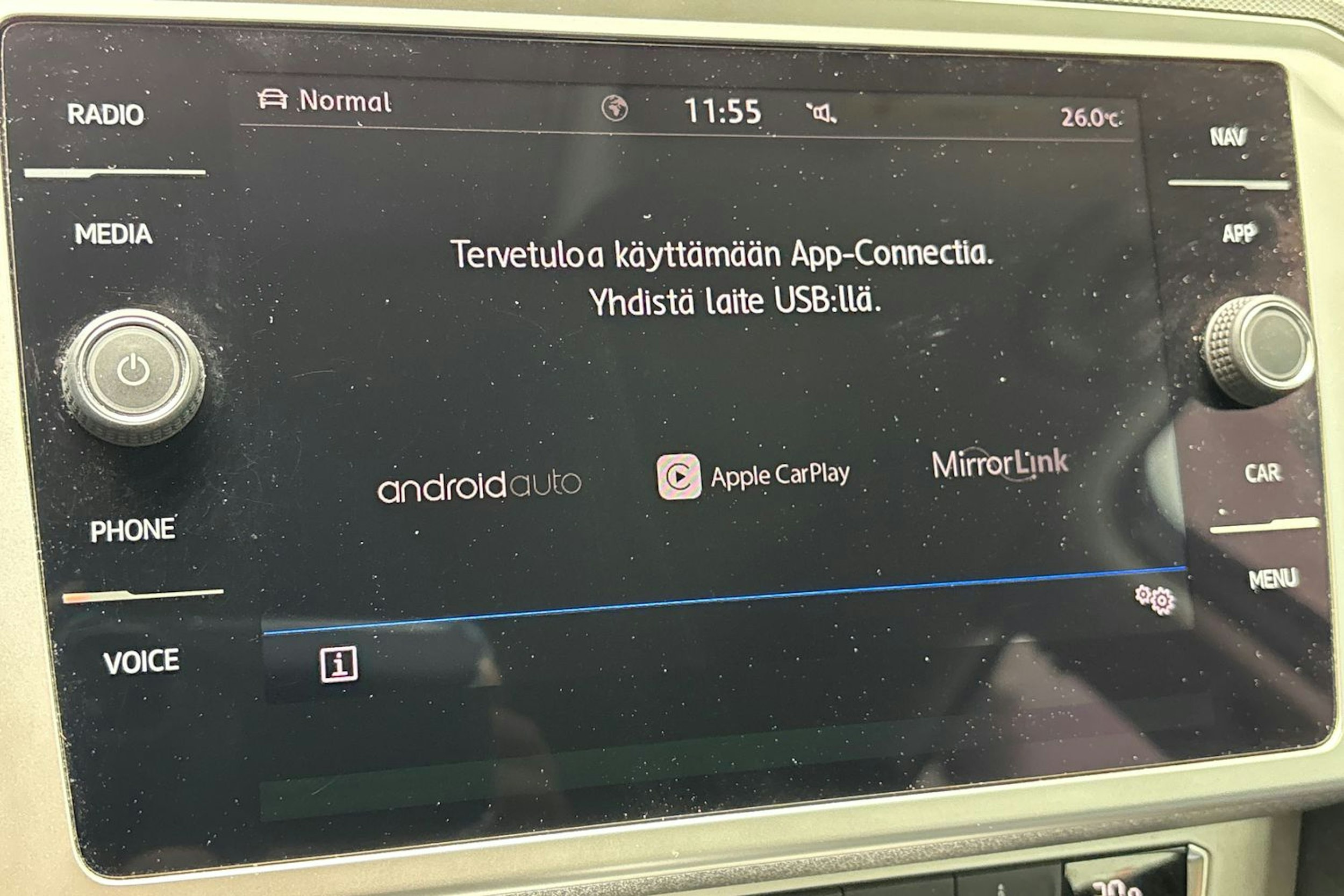 sininen Volkswagen Passat 2019 kuva 24.
