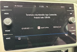 sininen Volkswagen Passat 2019 kuva 24.