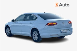 valkoinen Volkswagen Passat 2019 kuva 2.