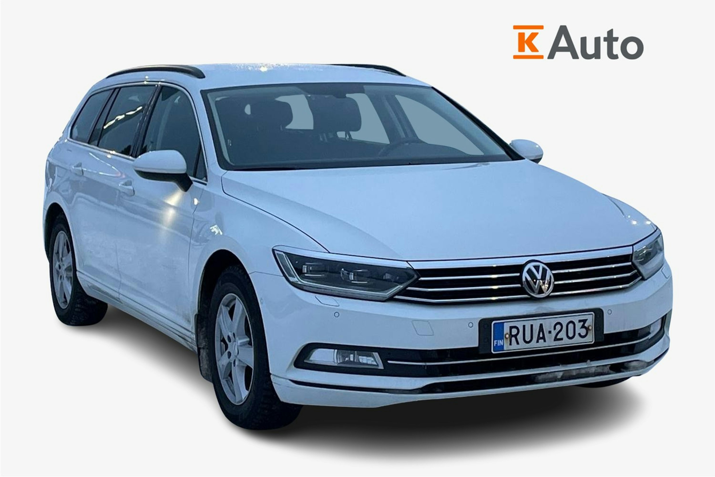 valkoinen Volkswagen Passat 2019 kuva 1.