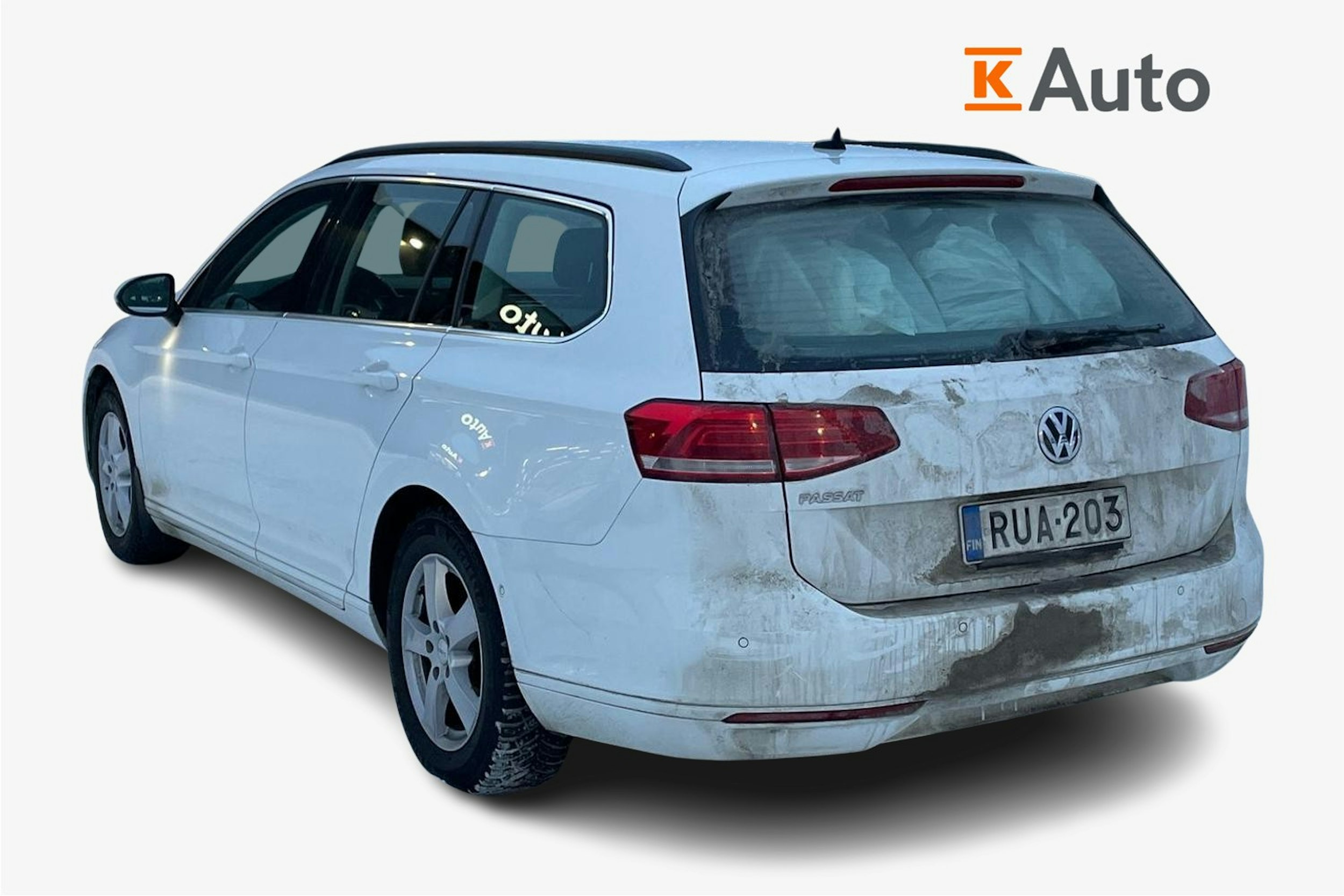 valkoinen Volkswagen Passat 2019 kuva 2.