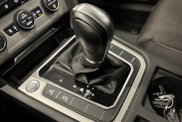 valkoinen Volkswagen Passat 2019 kuva 28.