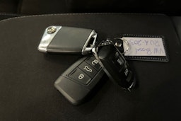 valkoinen Volkswagen Passat 2019 kuva 29.