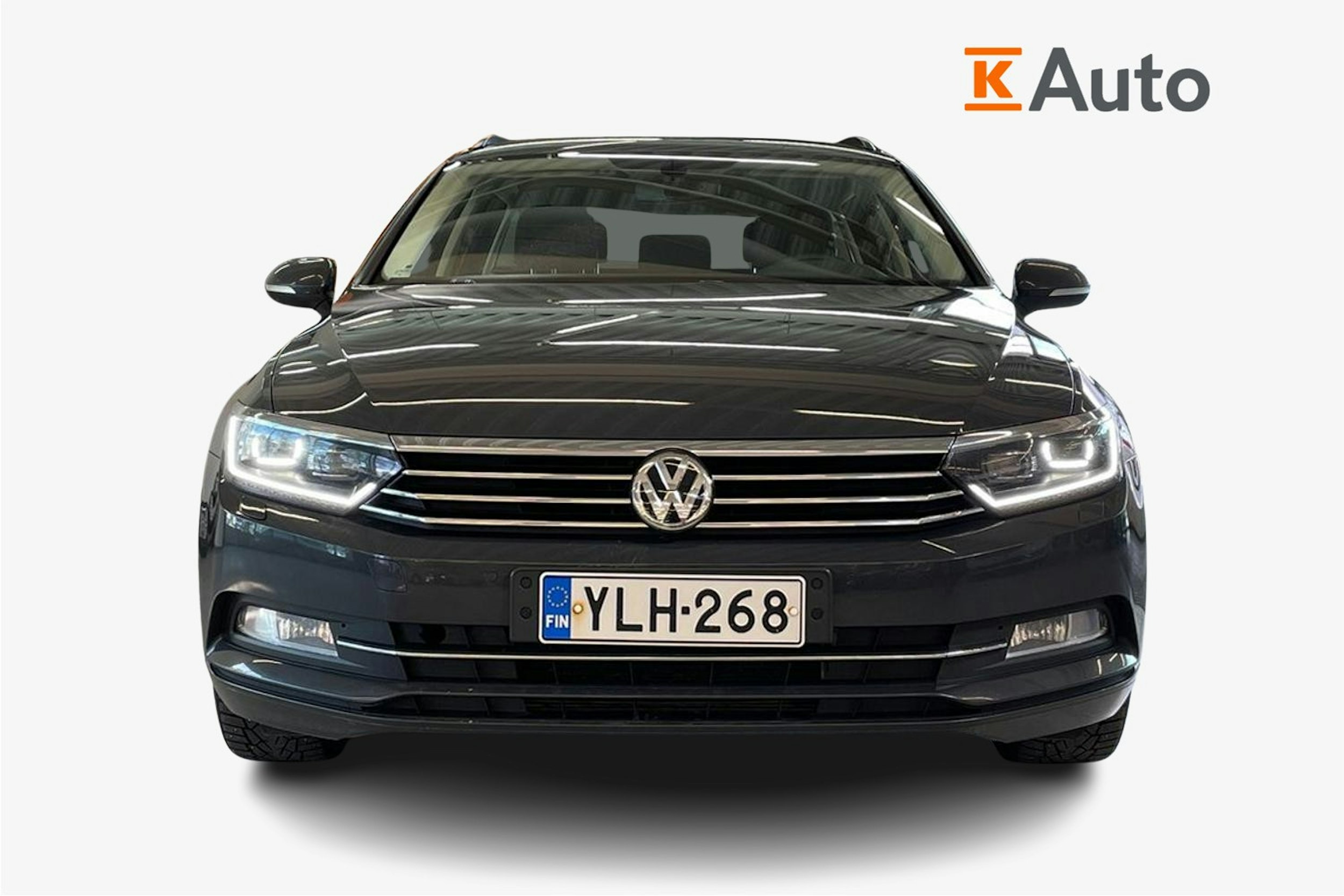harmaa Volkswagen Passat 2019 kuva 5.