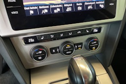 harmaa Volkswagen Passat 2019 kuva 17.