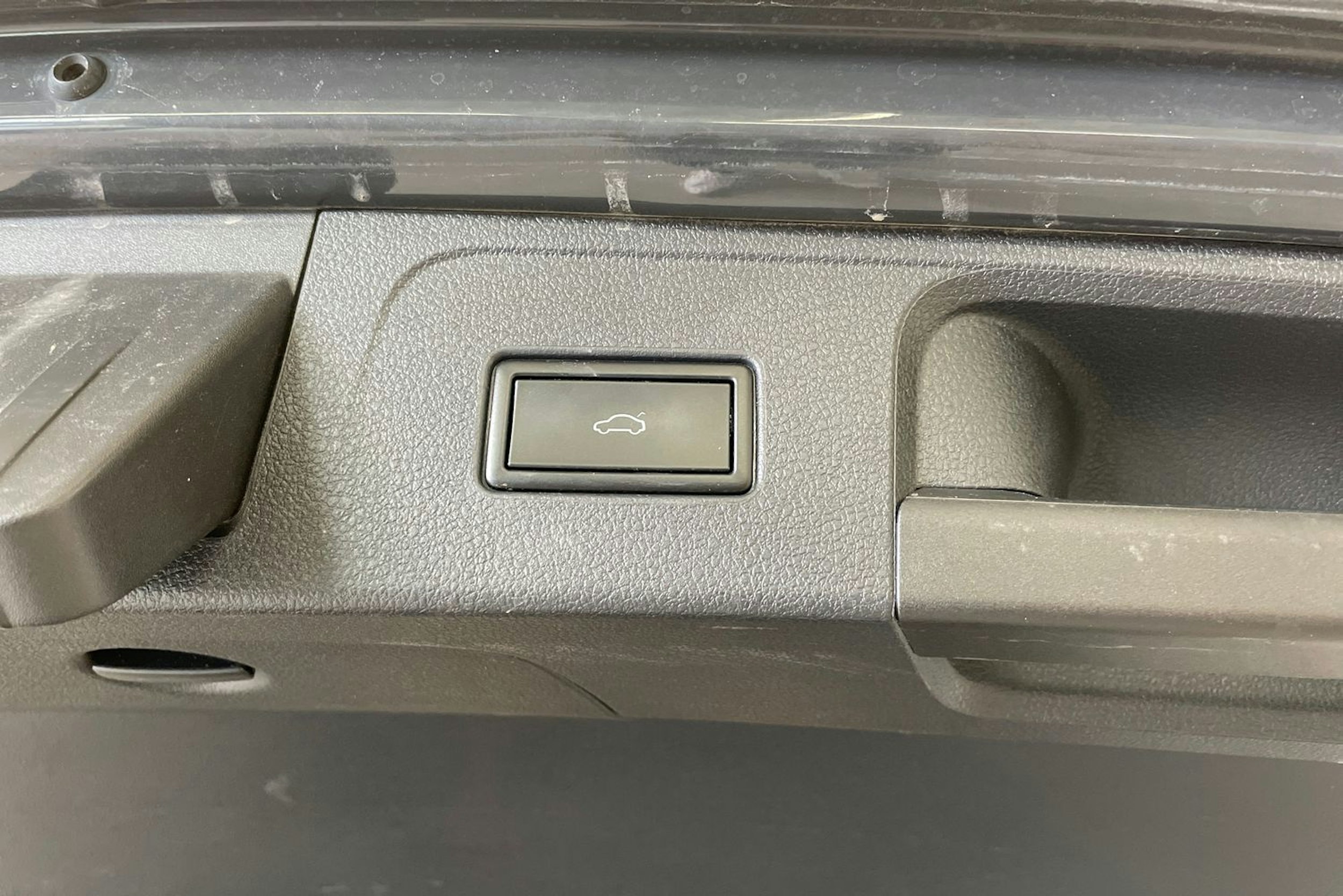 harmaa Volkswagen Passat 2019 kuva 26.