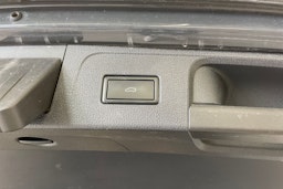 harmaa Volkswagen Passat 2019 kuva 26.