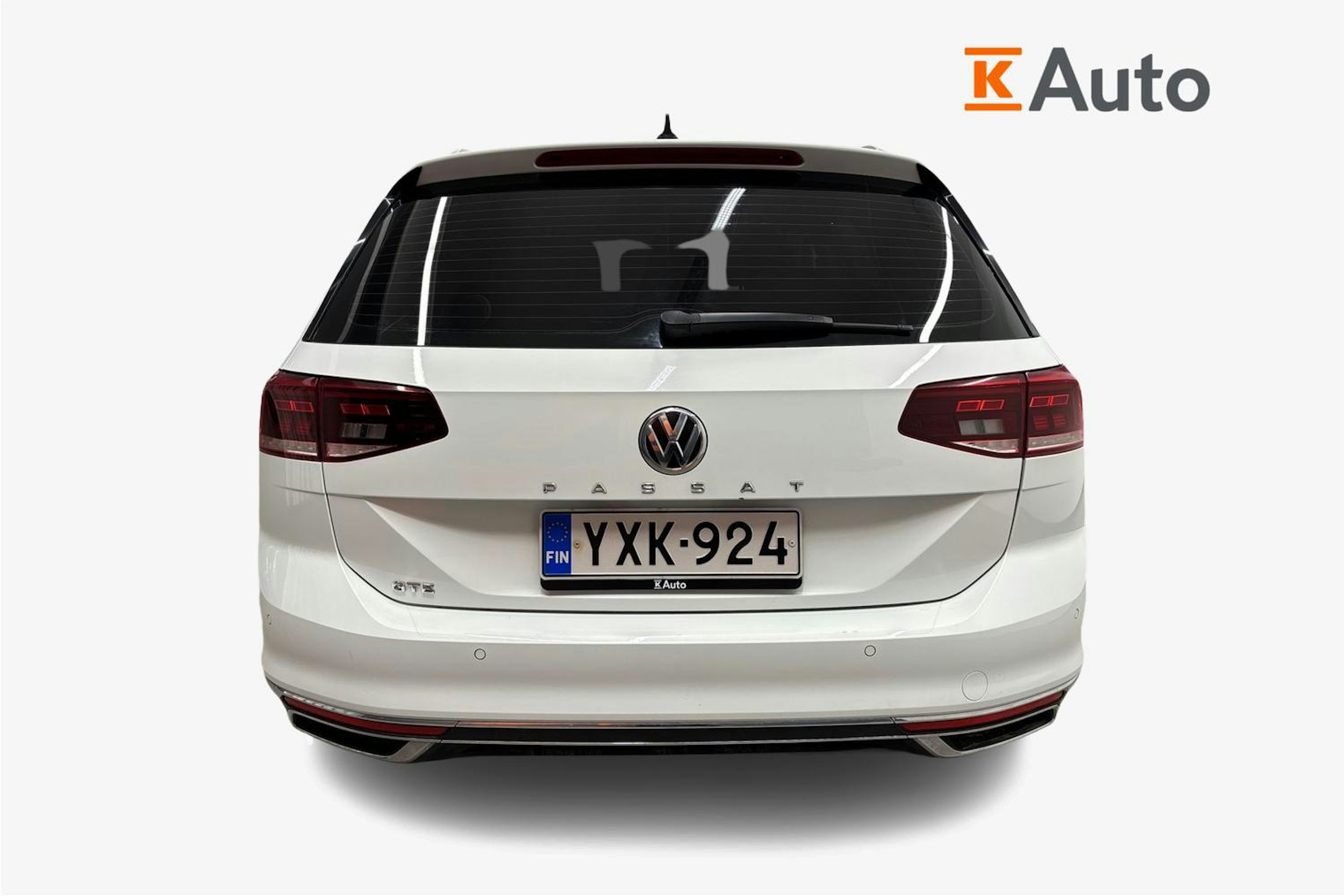 valkoinen Volkswagen Passat 2019 kuva 3.