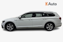 valkoinen Volkswagen Passat 2019 kuva 6.