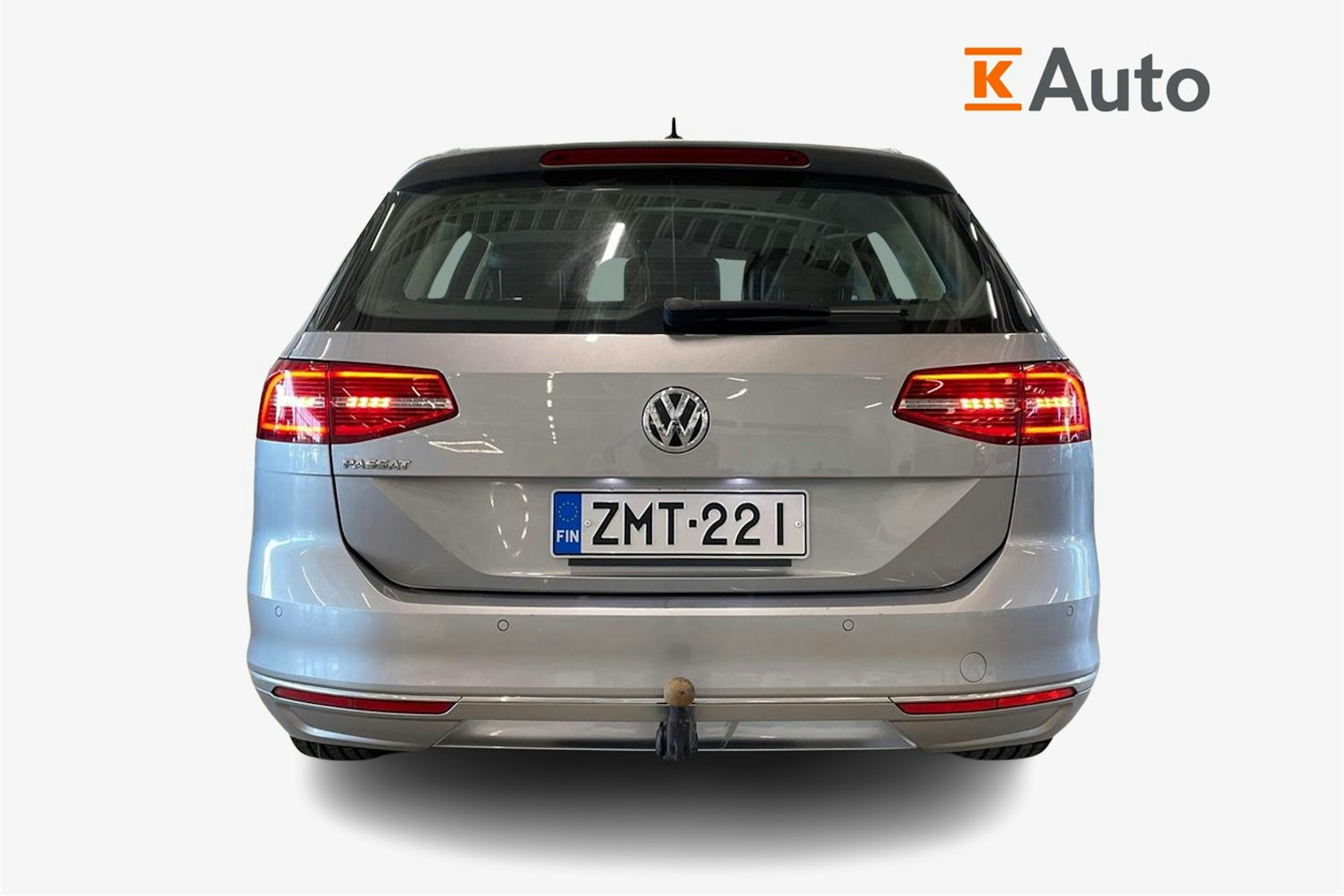sininen Volkswagen Passat 2019 kuva 3.
