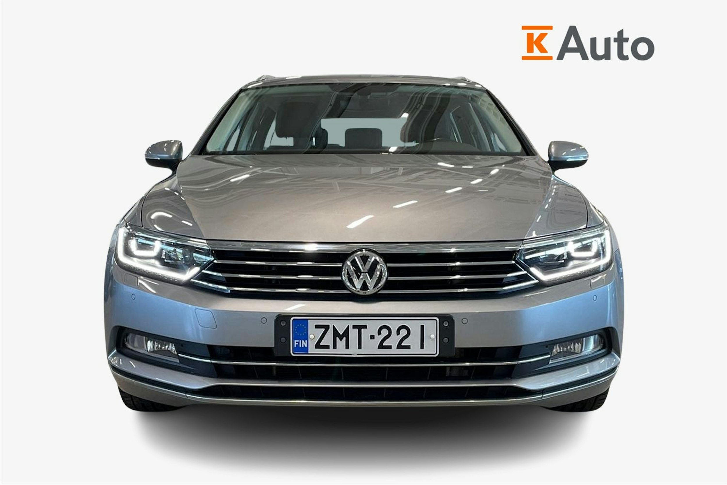 sininen Volkswagen Passat 2019 kuva 5.