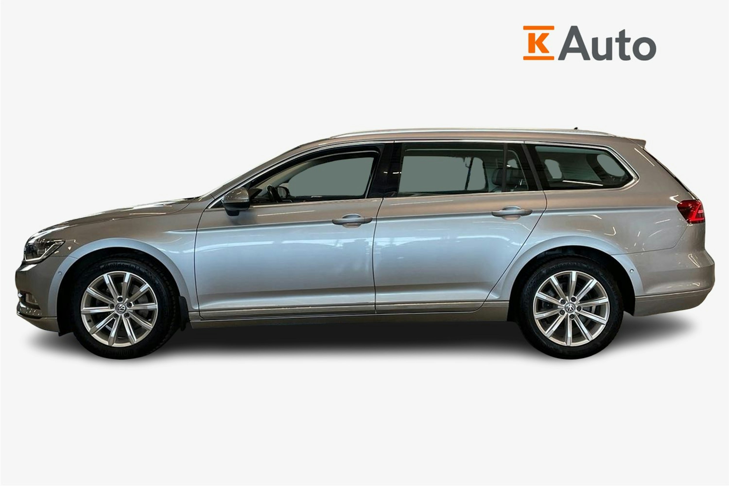 sininen Volkswagen Passat 2019 kuva 6.