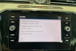 sininen Volkswagen Passat 2019 kuva 24.