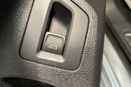 sininen Volkswagen Passat 2019 kuva 32.