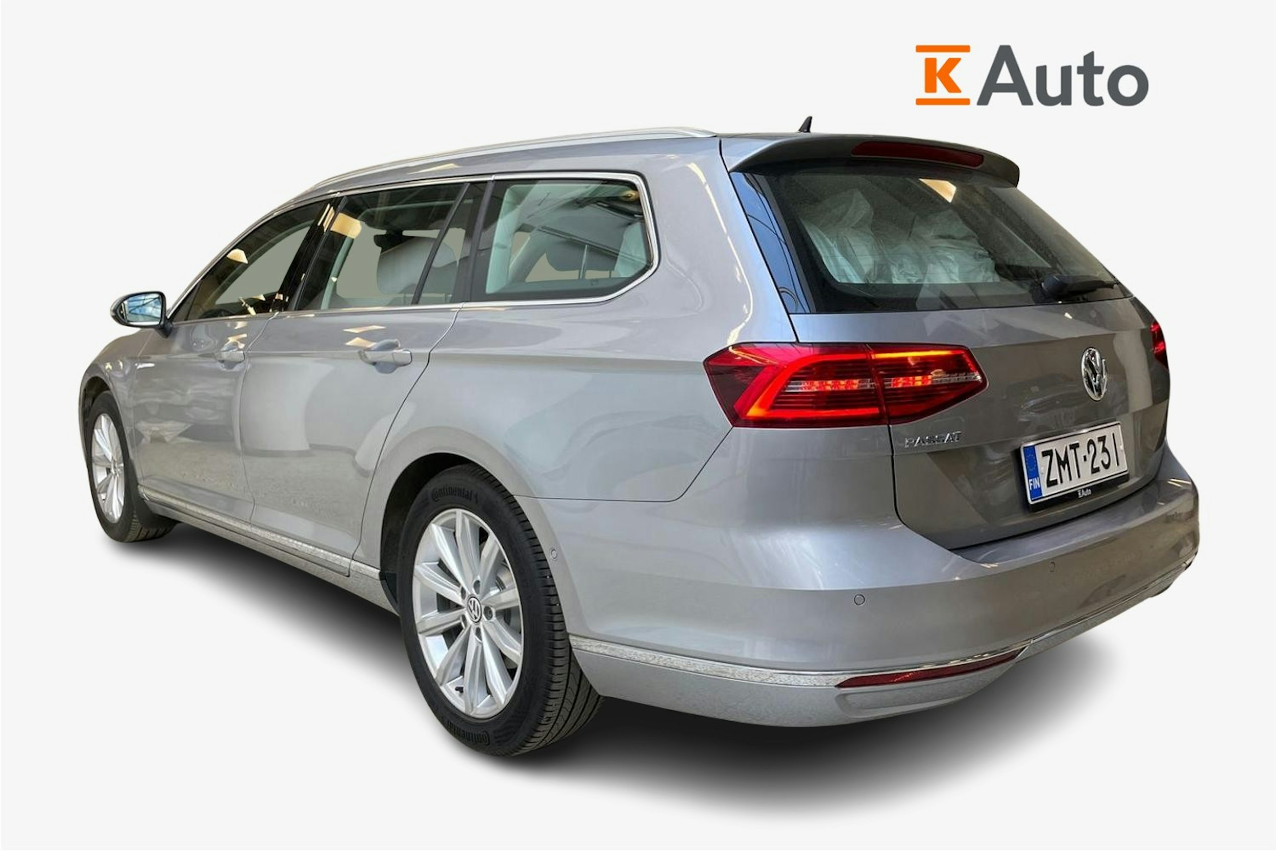 sininen Volkswagen Passat 2019 kuva 2.
