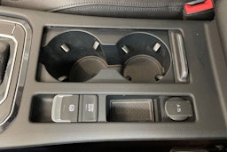sininen Volkswagen Passat 2019 kuva 27.