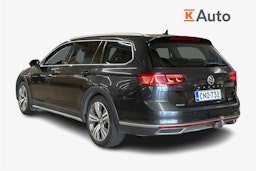 harmaa Volkswagen Passat 2020 kuva 2.
