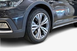 harmaa Volkswagen Passat 2020 kuva 7.