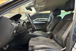 harmaa Volkswagen Passat 2020 kuva 16.