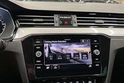 harmaa Volkswagen Passat 2020 kuva 22.