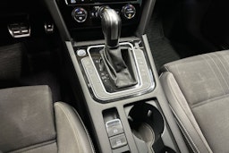 harmaa Volkswagen Passat 2020 kuva 26.