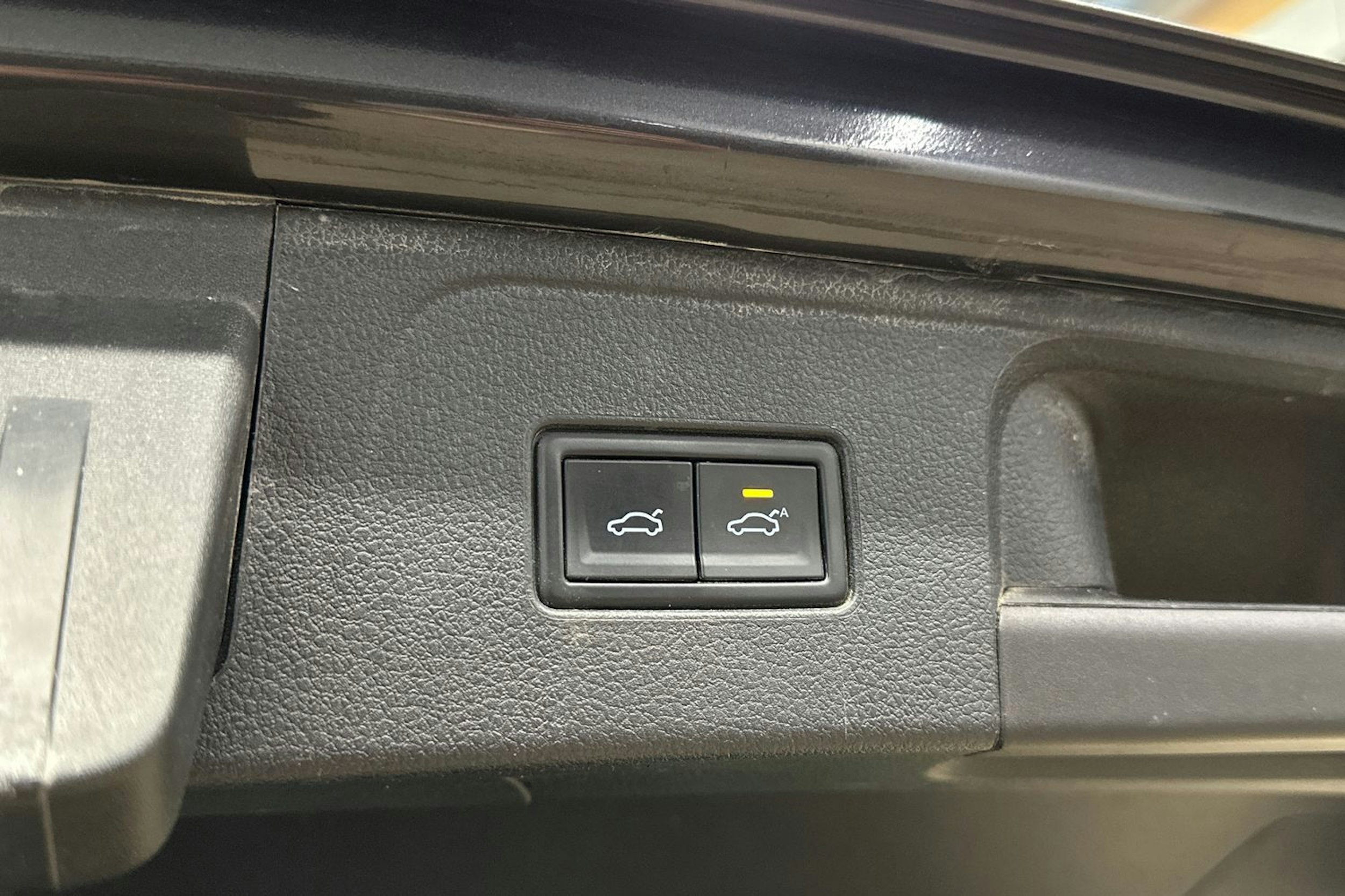 harmaa Volkswagen Passat 2020 kuva 36.