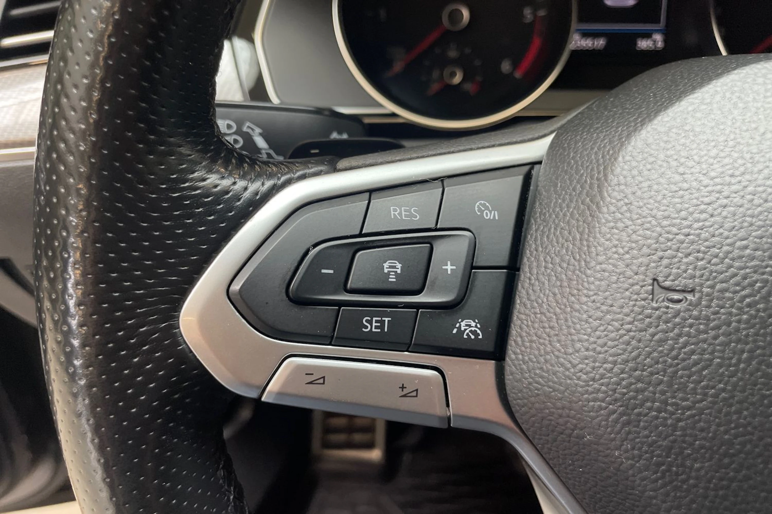met. harmaa Volkswagen Passat 2020 kuva 15.