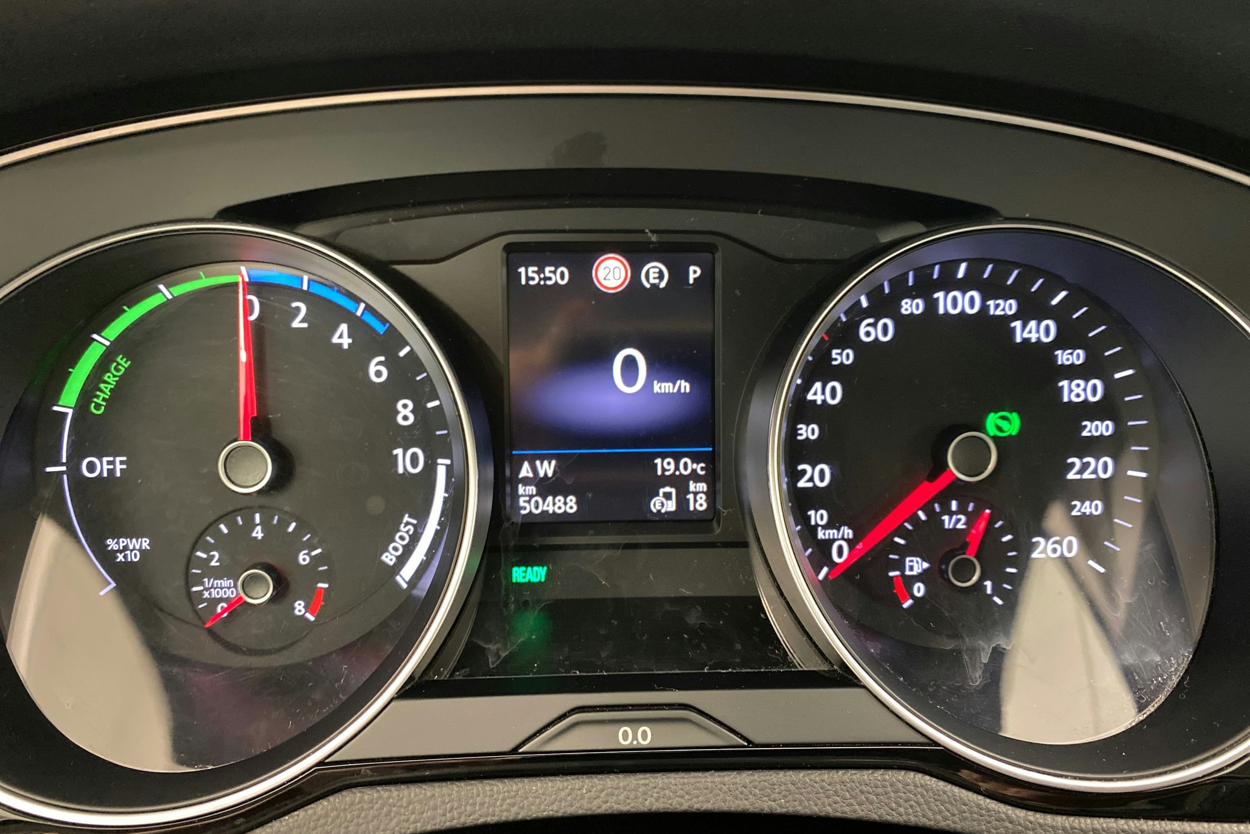 met. sininen Volkswagen Passat 2020 kuva 16.