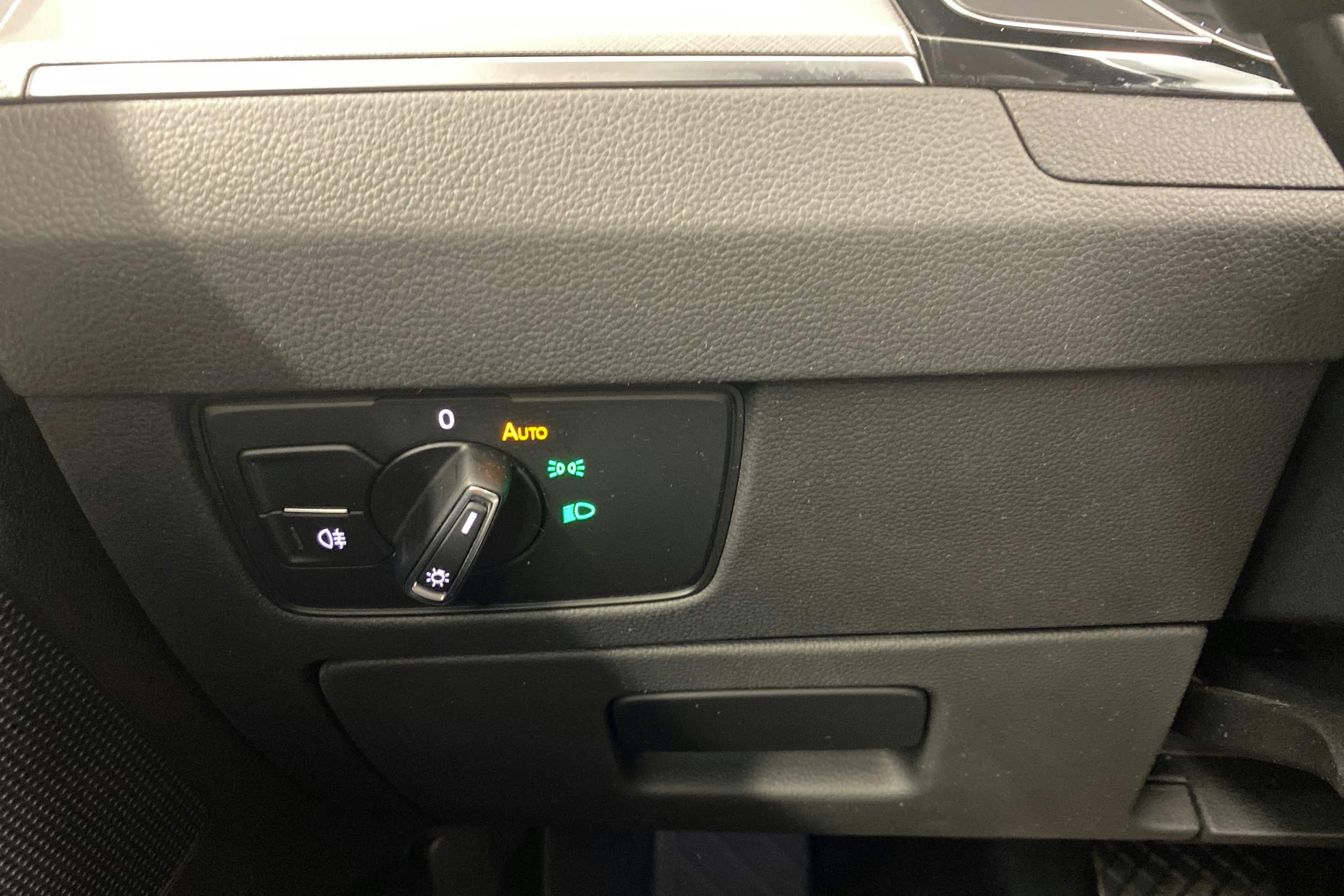 met. sininen Volkswagen Passat 2020 kuva 20.